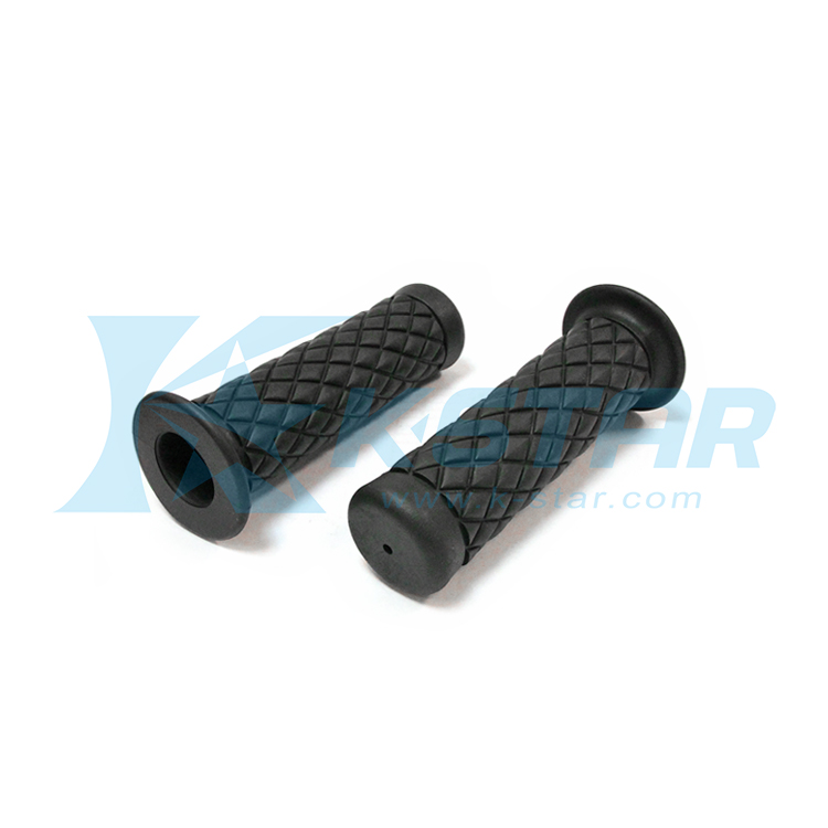 UNIVERSAL GRIP BLACK LOZENGE PATTERN W/ SMALL EAR